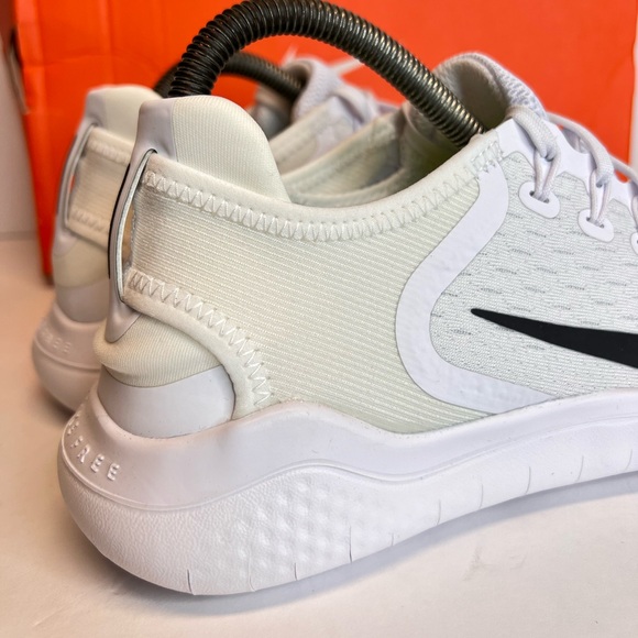 Nike Womens Free RN 2018 White/Black Running Shoes Sz 9 New with Box! 942837-100 - Picture 5 of 16